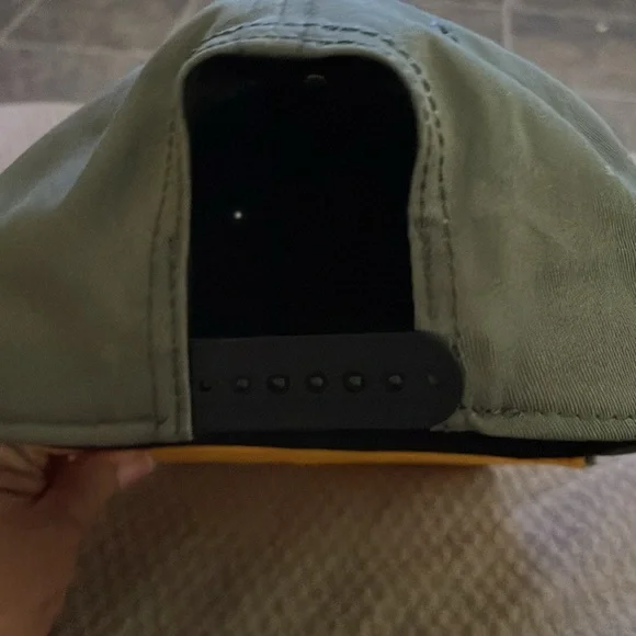 NEW Star Wars Men's Officially Licensed Mandalorian Baby Yoda Snapback Hat Cap - Picture 8 of 8